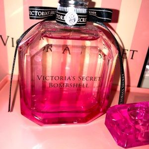 VICTORIA’S SECRET Bombshell 1.7 perfume - gently used